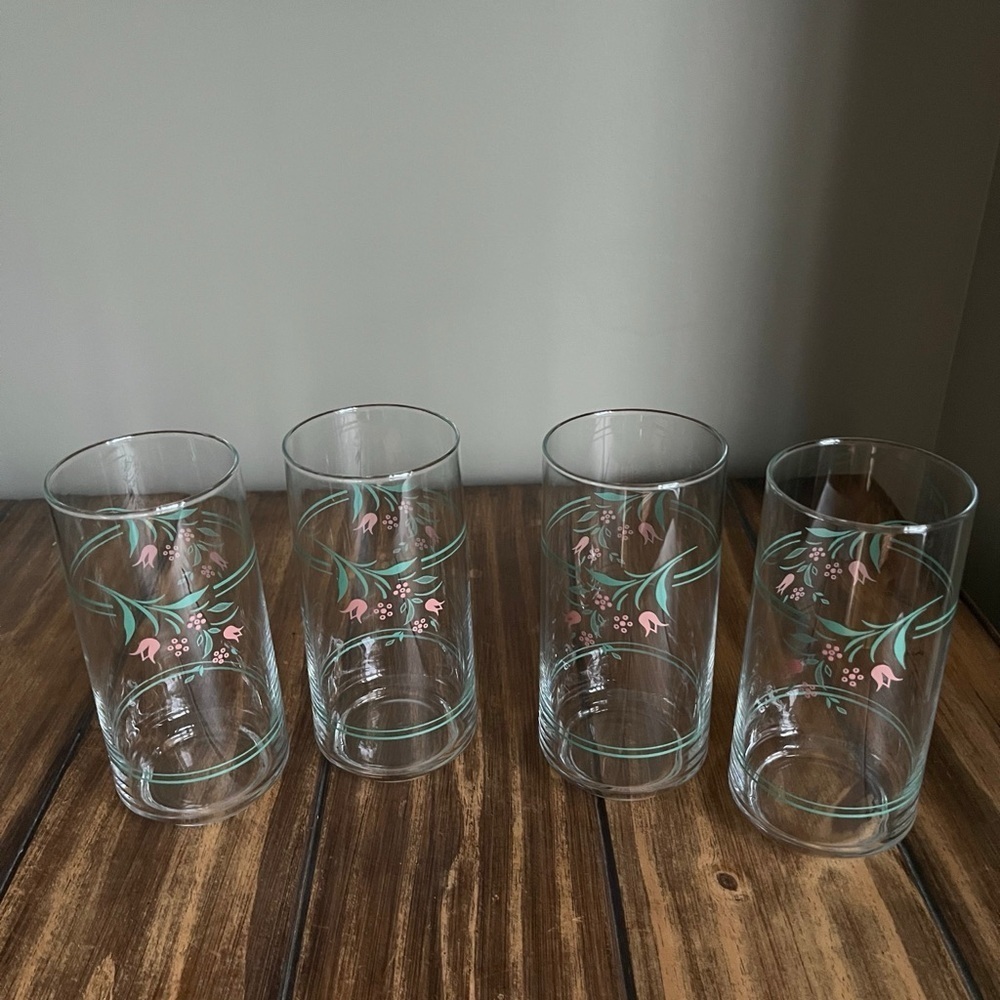 Set of 4 - vintage Corning Rosemarie Glasses